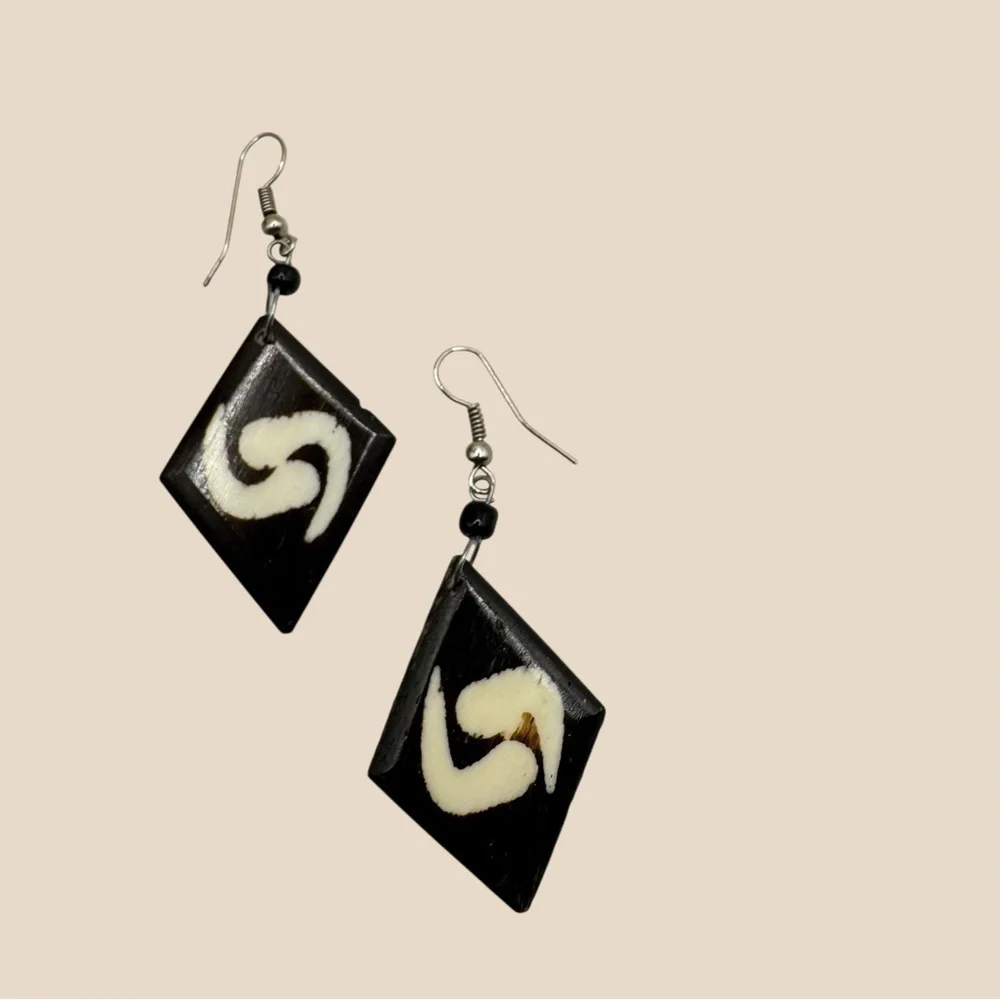 African Batik Bone Earrings Kenya Hand Carved Black & White Tribal Dangles